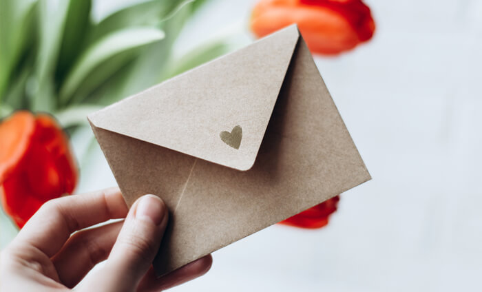 What to Write in a Friendship Card